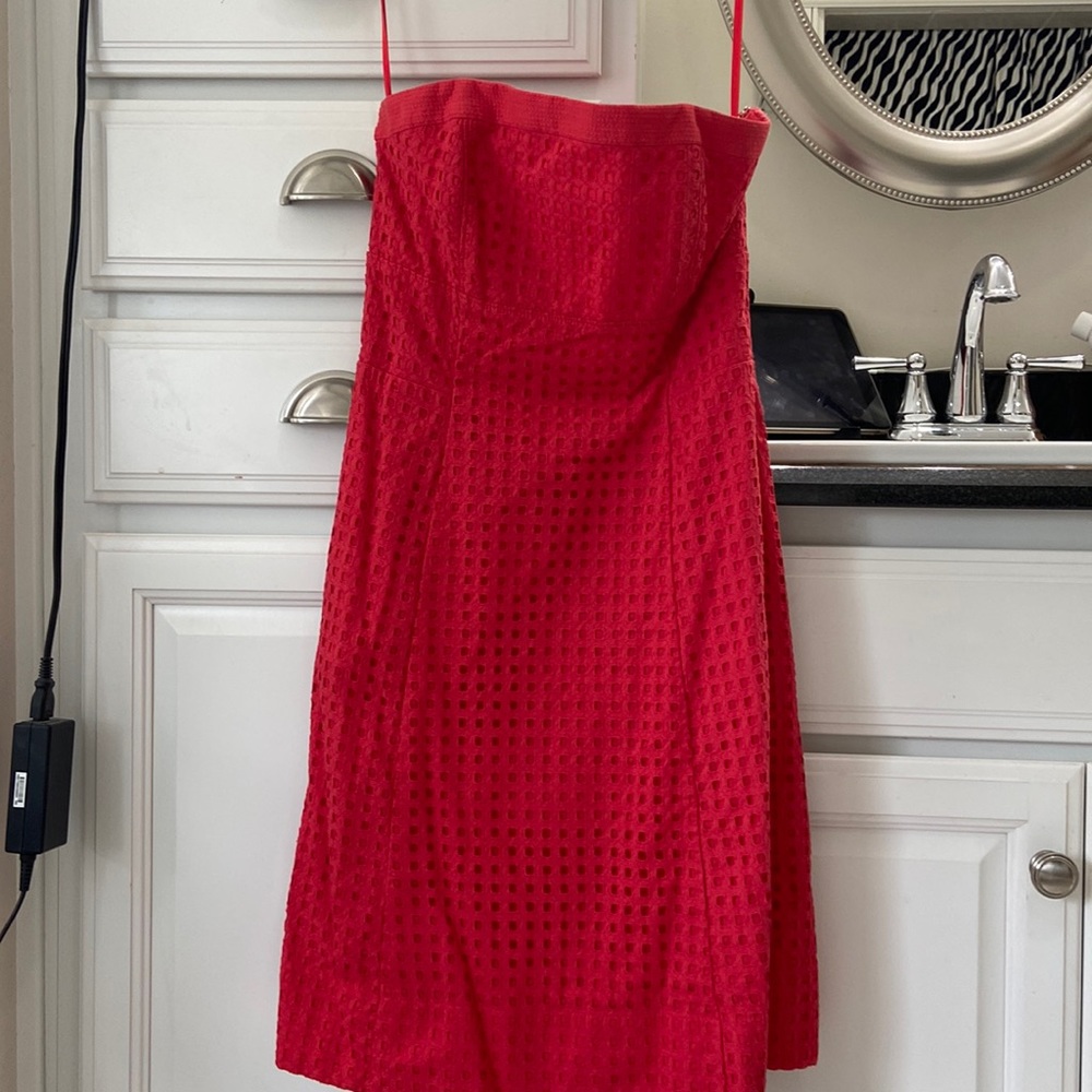 Strapless coral eyelet dress. Sz 2 White House Black Market. Perfect for spring.